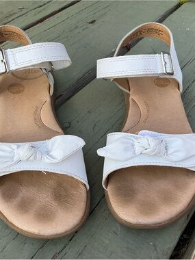 Stride Rite White Knotted Strap Kids Sandals